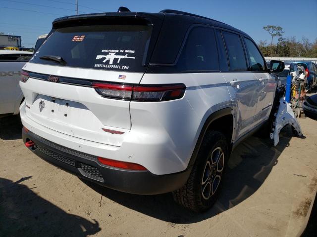 1C4RJHCGXN8623856 - 2022 JEEP GRAND CHER TRAILHAWK WHITE photo 3