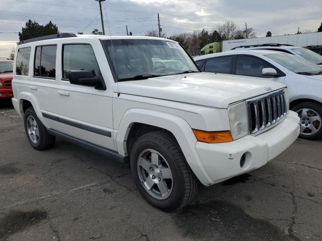 1J8HH48K99C558166 - 2009 JEEP COMMANDER SPORT WHITE photo 4