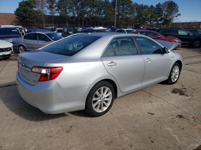 4T1BD1FK7CU052777 - 2012 TOYOTA CAMRY HYBRID SILVER photo 3