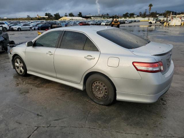 4T1BF3EK5AU093767 - 2010 TOYOTA CAMRY BASE SILVER photo 2