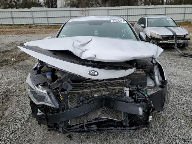 5XXGU4L35JG261429 - 2018 KIA OPTIMA EX SILVER photo 5