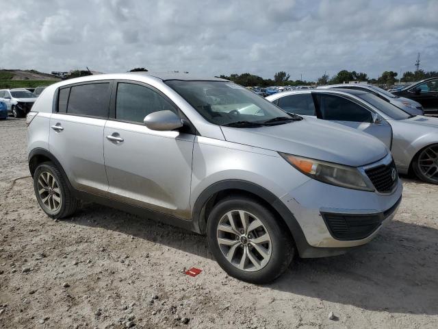 KNDPB3AC3E7557082 - 2014 KIA SPORTAGE BASE SILVER photo 4