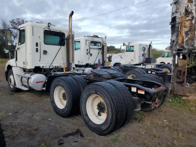 1FUJF0CV86LX23010 - 2006 FREIGHTLINER COLUMBIA 112 WHITE photo 3