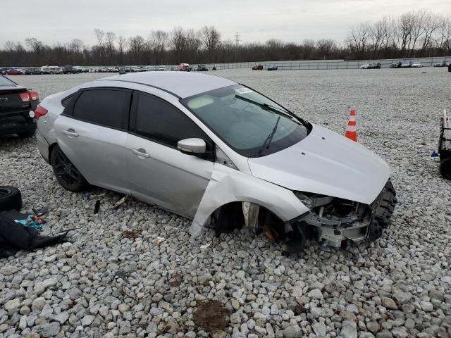 1FADP3F28GL321192 - 2016 FORD FOCUS SE SILVER photo 4