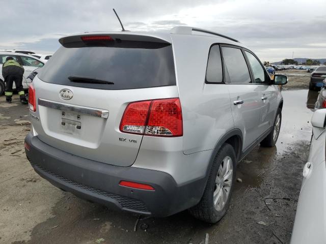 5XYKU4A24BG043001 - 2011 KIA SORENTO EX SILVER photo 3