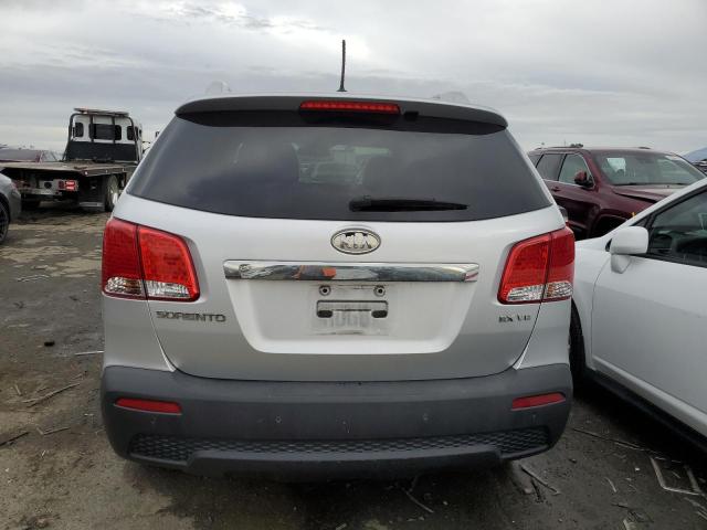 5XYKU4A24BG043001 - 2011 KIA SORENTO EX SILVER photo 6