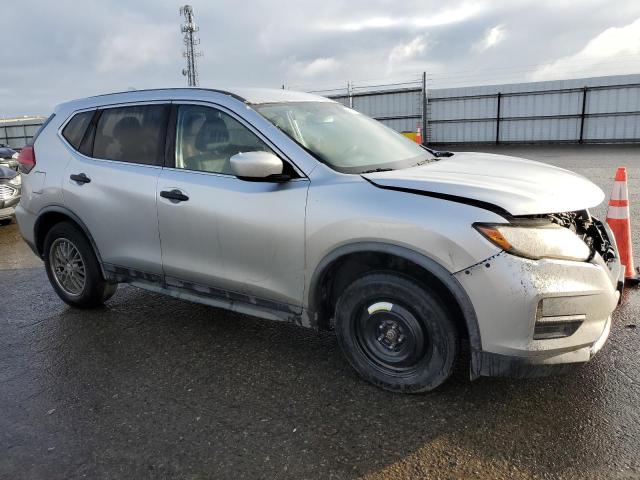 JN8AT2MT6HW384908 - 2017 NISSAN ROGUE S SILVER photo 4