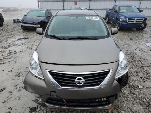 3N1CN7AP4EL828889 - 2014 NISSAN VERSA S SILVER photo 5