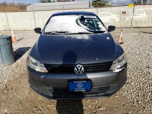 3VW2K7AJ1DM309432 - 2013 VOLKSWAGEN JETTA BASE رمادي صورة 5