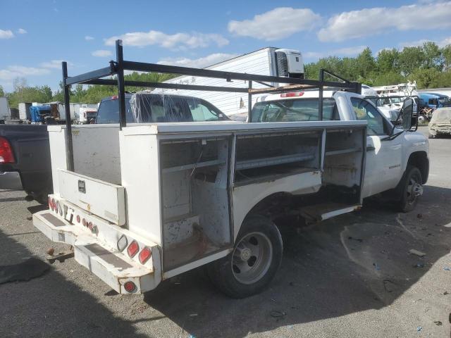 1GBJC34608E136238 - 2008 CHEVROLET SILVERADO C3500 WHITE photo 3