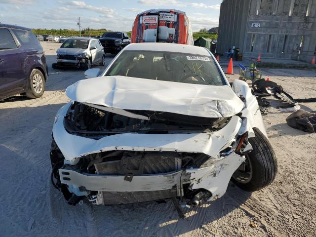 1G4ZN5SS1KU108543 - 2019 BUICK LACROSSE PREFERRED WHITE photo 5