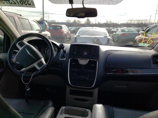 2C4RC1BG2ER326880 - 2014 CHRYSLER TOWN & COU TOURING Silber Foto 8