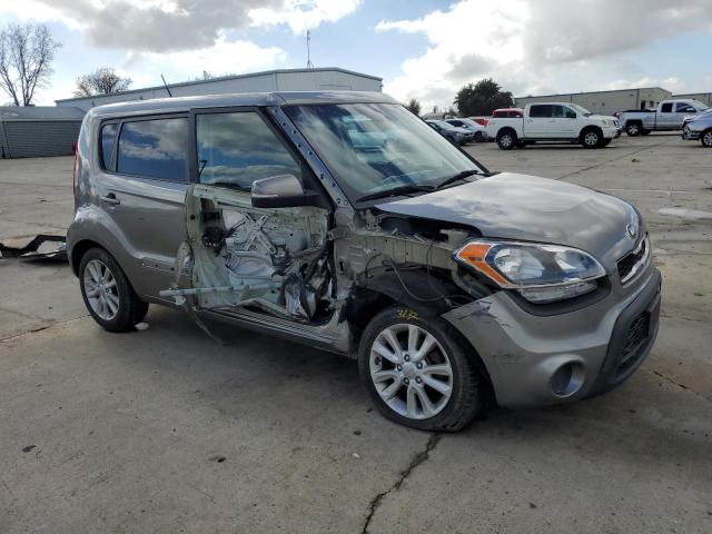 KNDJT2A61D7569589 - 2013 KIA SOUL + GRAY photo 4