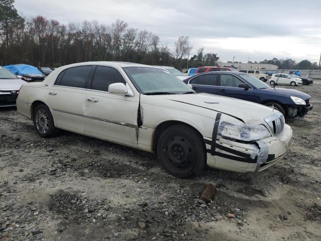 1LNHM82V66Y648625 - 2006 LINCOLN TOWN CAR SIGNATURE LIMITED CREAM photo 4