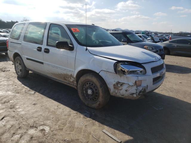 1GBDV131X8D162093 - 2008 CHEVROLET UPLANDER INCOMPLETE WHITE photo 4