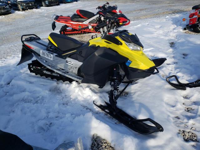 2BPSBMJA5JV000124 - 2018 SKI DOO MXZ YELLOW photo 1