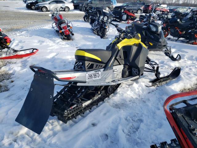 2BPSBMJA5JV000124 - 2018 SKI DOO MXZ YELLOW photo 4