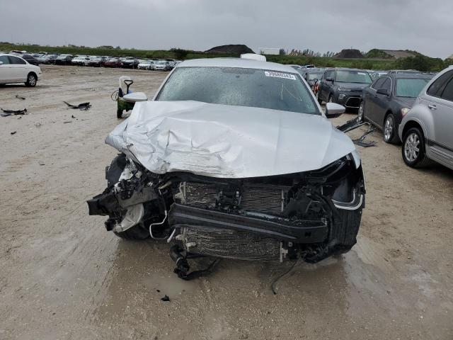 1VWDT7A37HC085162 - 2017 VOLKSWAGEN PASSAT R-LINE Gümüş foto 5