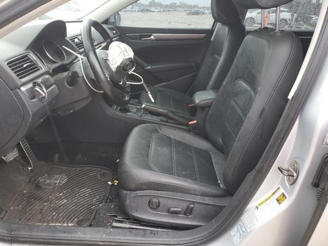 1VWDT7A37HC085162 - 2017 VOLKSWAGEN PASSAT R-LINE Gümüş foto 7