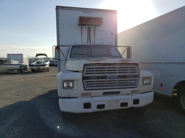 1FDNF60H2GVA19588 - 1986 FORD F600 WHITE photo 5