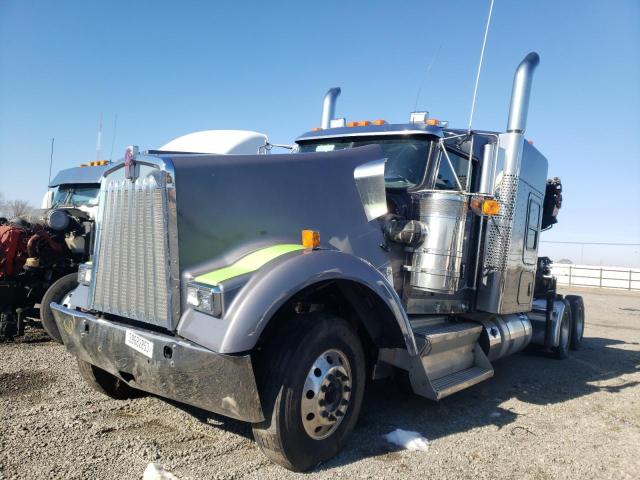 1XKWD49X4LR356803 - 2020 KENWORTH CONSTRUCTI W900 GRAY photo 2