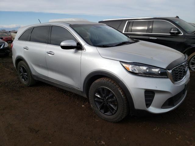 5XYPGDA50KG523849 - 2019 KIA SORENTO LX SILVER photo 4