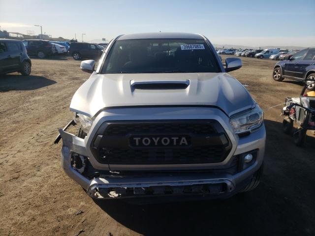 3TMCZ5AN7HM065110 - 2017 TOYOTA TACOMA DOUBLE CAB 银色 照片 5