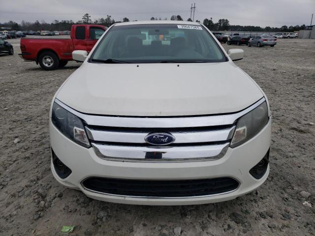 3FAHP0HA3AR264753 - 2010 FORD FUSION SE WHITE photo 5