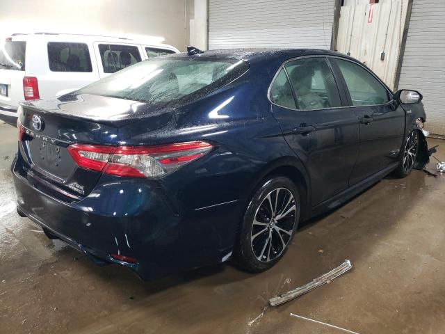 4T1B21HK7JU509927 - 2018 TOYOTA CAMRY HYBRID BLUE photo 3