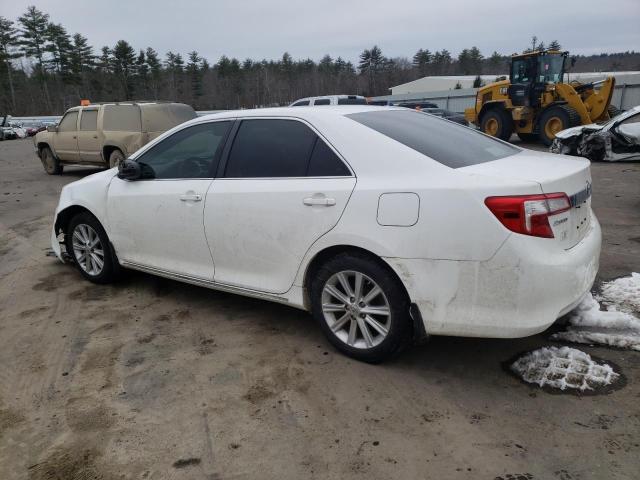 4T4BF1FK5CR220836 - 2012 TOYOTA CAMRY BASE WHITE photo 2