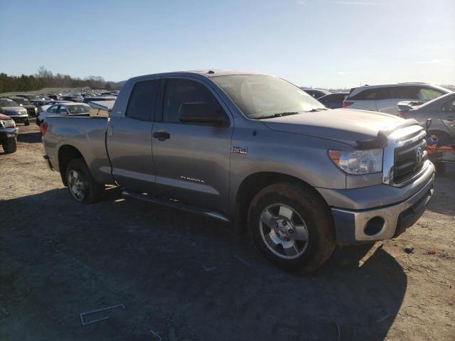 5TFUW5F11AX125546 - 2010 TOYOTA TUNDRA DOUBLE CAB SR5 SILVER photo 4