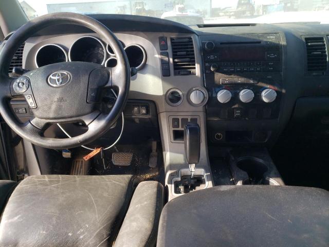 5TFUW5F11AX125546 - 2010 TOYOTA TUNDRA DOUBLE CAB SR5 SILVER photo 8