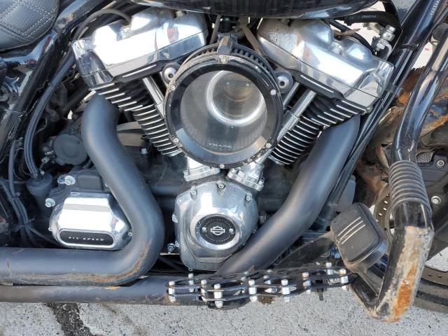 1HD1KBC16JB645805 - 2018 HARLEY-DAVIDSON FLHX STREET GLIDE BLACK photo 7