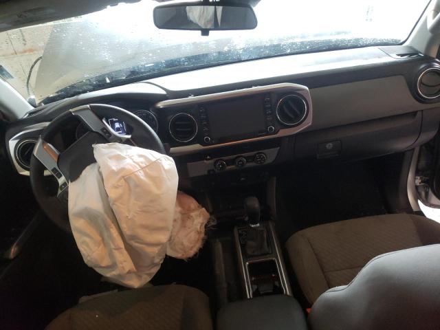 3TYAX5GN8NT038986 - 2022 TOYOTA TACOMA DOUBLE CAB 银色 照片 8