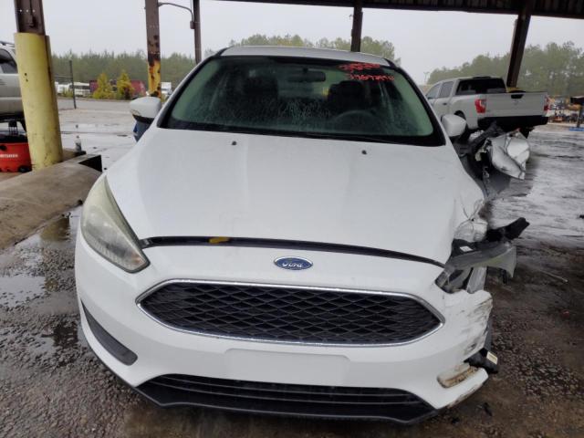 1FADP3F22HL286974 - 2017 FORD FOCUS SE WHITE photo 5