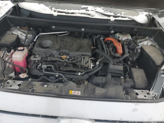 2T3MWRFV3KW037842 - 2019 TOYOTA RAV4 LE SILVER photo 11