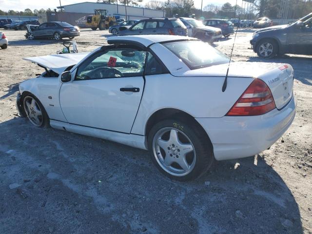 WDBKK47F0XF098523 - 1999 MERCEDES-BENZ SLK 230 KOMPRESSOR WHITE photo 2