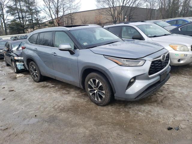 5TDHZRBH6NS222188 - 2022 TOYOTA HIGHLANDER XLE BLUE photo 4