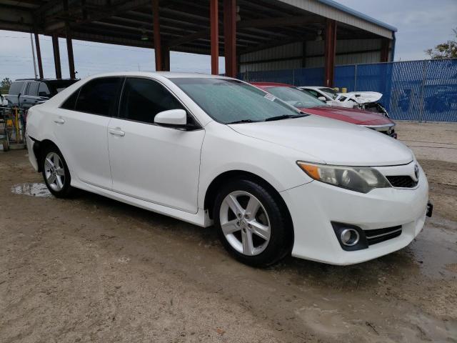 4T1BF1FK5EU333733 - 2014 TOYOTA CAMRY L WHITE photo 4