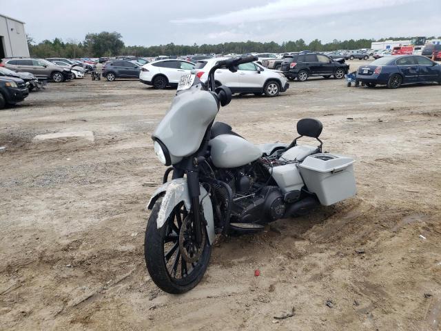 1HD1KBM12BB645526 - 2011 HARLEY-DAVIDSON FLHX SILVER photo 2