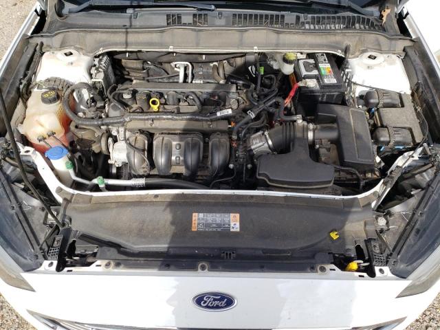 3FA6P0H7XHR104374 - 2017 FORD FUSION SE WHITE photo 11