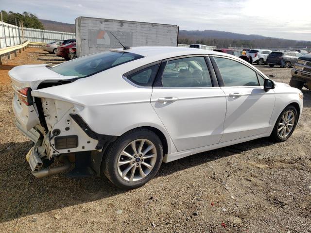 3FA6P0H7XHR104374 - 2017 FORD FUSION SE WHITE photo 3