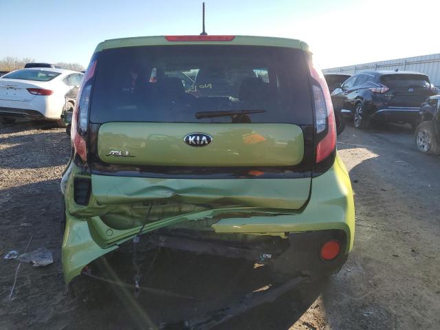 KNDJN2A2XH7879835 - 2017 KIA SOUL GREEN photo 6