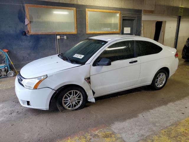 1FAHP33N38W248149 - 2008 FORD FOCUS SE WHITE photo 1