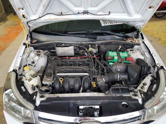 1FAHP33N38W248149 - 2008 FORD FOCUS SE WHITE photo 11