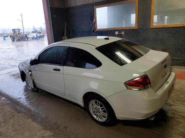 1FAHP33N38W248149 - 2008 FORD FOCUS SE WHITE photo 2