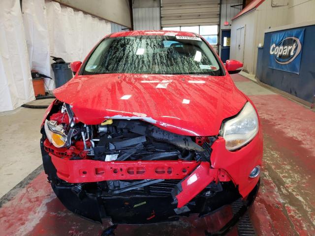 1FADP3F22EL325476 - 2014 FORD FOCUS SE RED photo 5