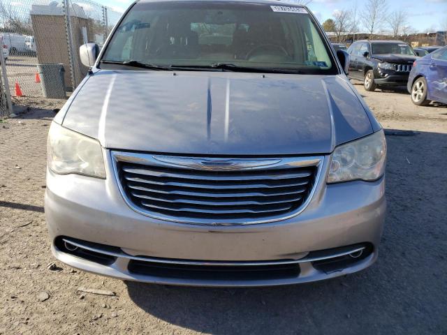 2C4RC1BG7DR770027 - 2013 CHRYSLER TOWN & COU TOURING Silber Foto 5