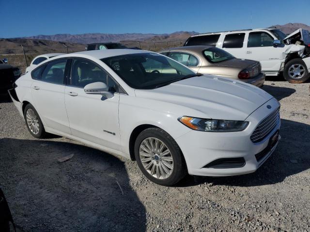 3FA6P0LU8DR329142 - 2013 FORD FUSION SE HYBRID WHITE photo 4