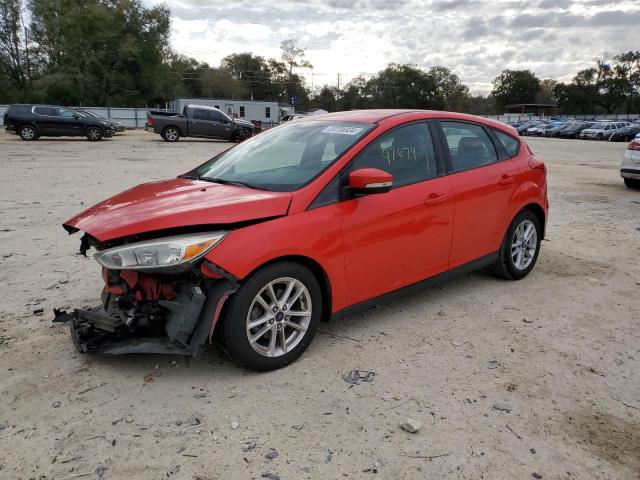 1FADP3K2XFL202032 - 2015 FORD FOCUS SE RED photo 1